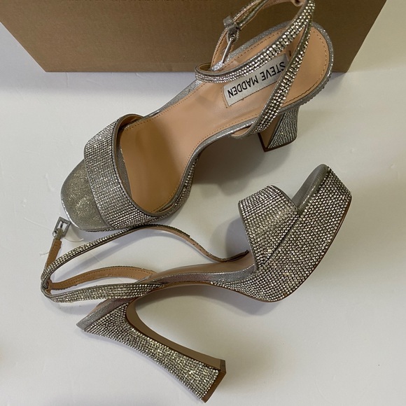 Steve Madden Women's Lashed-R Platform Dress Sandals - Picture 2 of 6